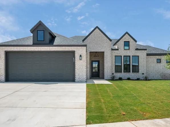 1815 Harvest Ave, Wolfforth, TX 79382