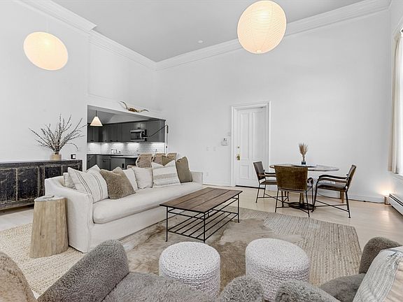 3rd image of 37 Forrester St APT 3