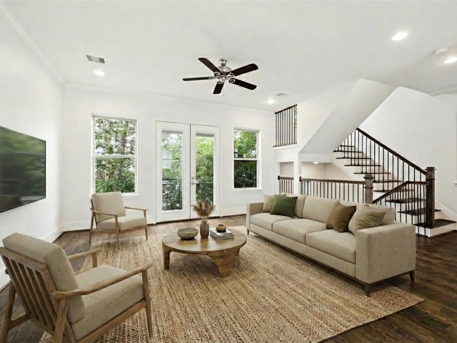 3 bed, 3.5 bath, 2492 sqft, $3,900 — Photo 3