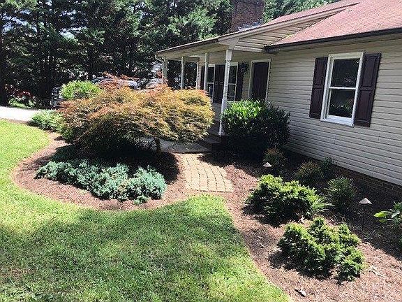 3rd image of 1358 Pine Bluff Dr