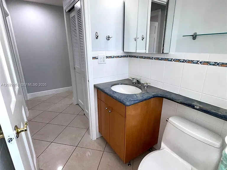 1419 Garfield St #2 — Photo 36