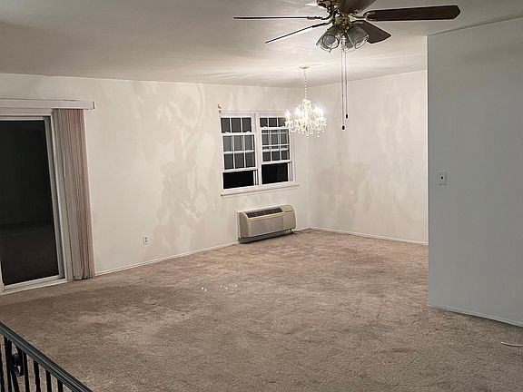 2nd image of 440 Carpenter Ave APT 10