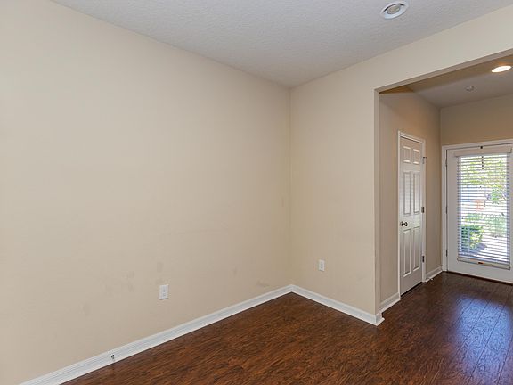 4th image of 7024 Beauhaven Ct