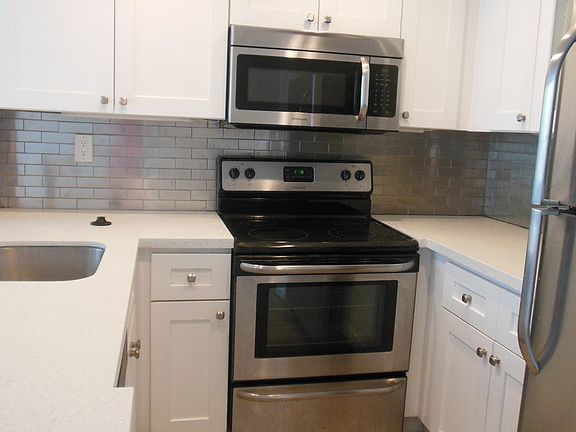2nd image of 700 Executive Center Dr #29-3-29