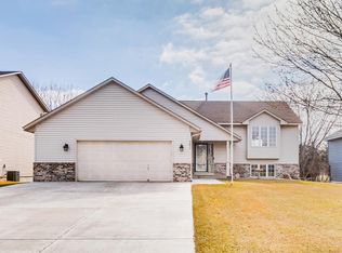 9833 78th St S, Cottage Grove, MN 55016