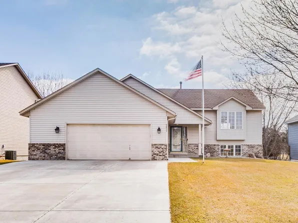 9833 78th St S, Cottage Grove, MN 55016