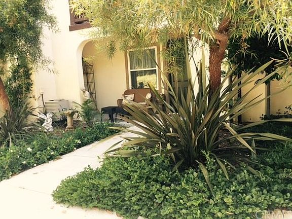 2nd image of 403 Calle Campanero