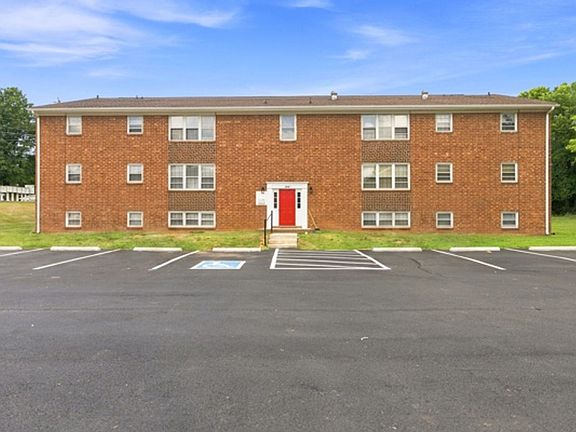 2nd image of 144 Wesley Dr #11