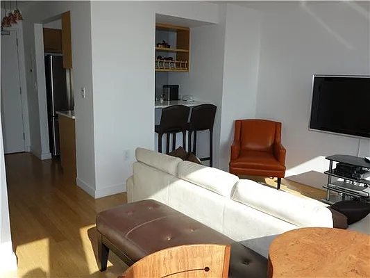 Rented by Platinvm Property Group New York | media 16