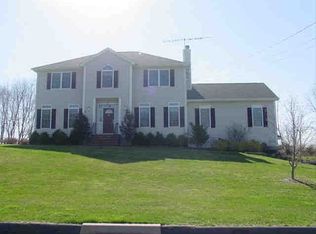 40 Stella St, Trumbull, CT 06611