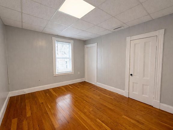 5th image of 133 University Ave APT 6
