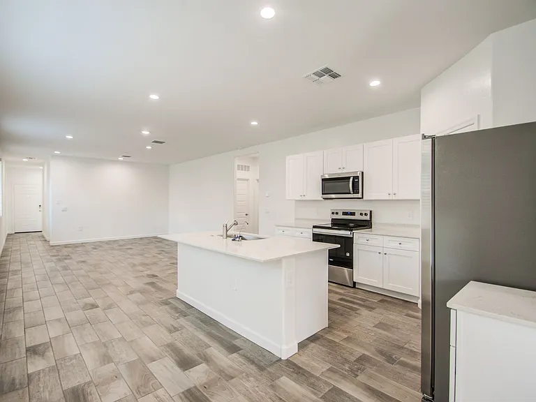 1749 W Stealth Ave — Photo 21