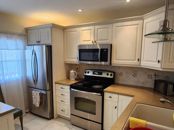 2097 S Ocean Dr APT 404, Hallandale Beach, FL 33009