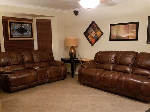 2nd image of 2303 Belvedere Dr