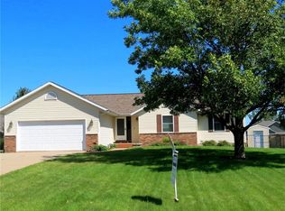 344 Aaron Ct SW, Swisher, IA 52338