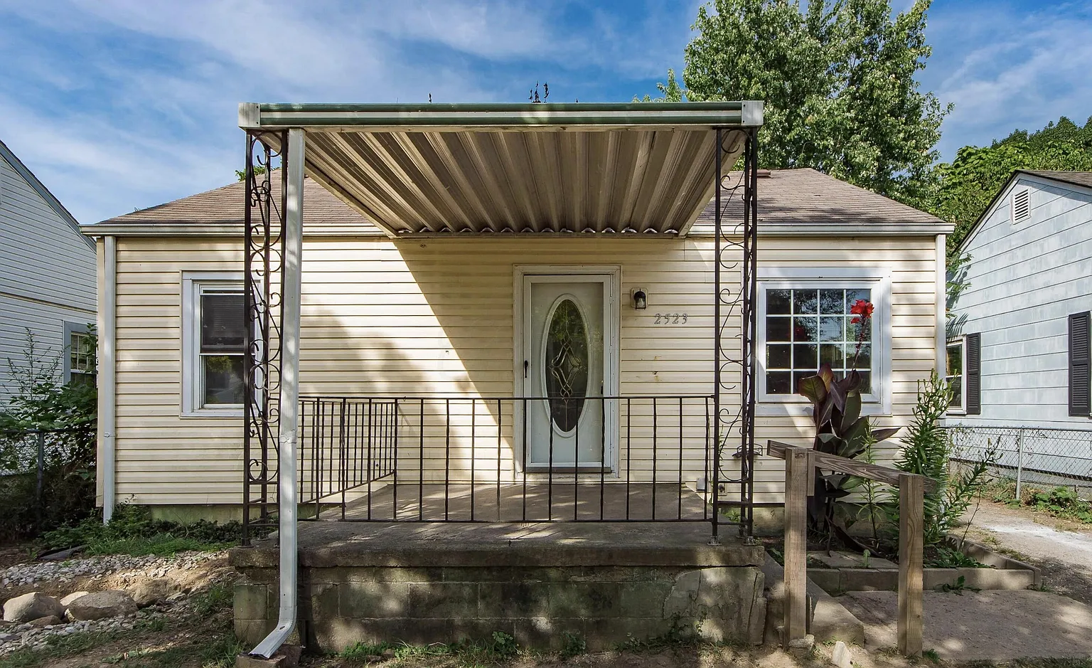 2523 Atwood Ter photo 1