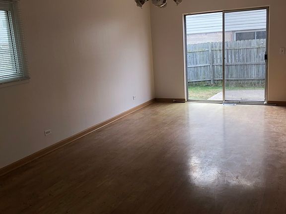 4th image of 9049 Hollyberry Ave