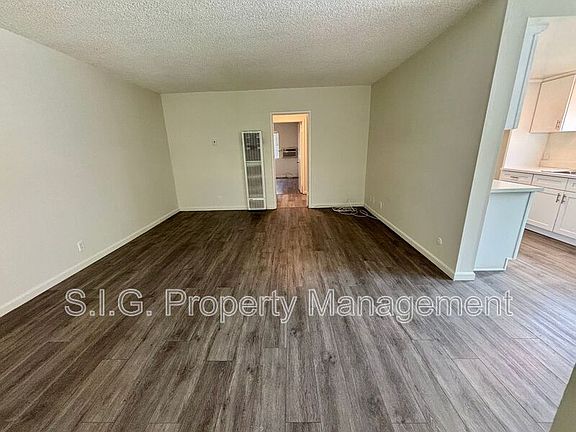 3rd image of 1126 E Doran St #C