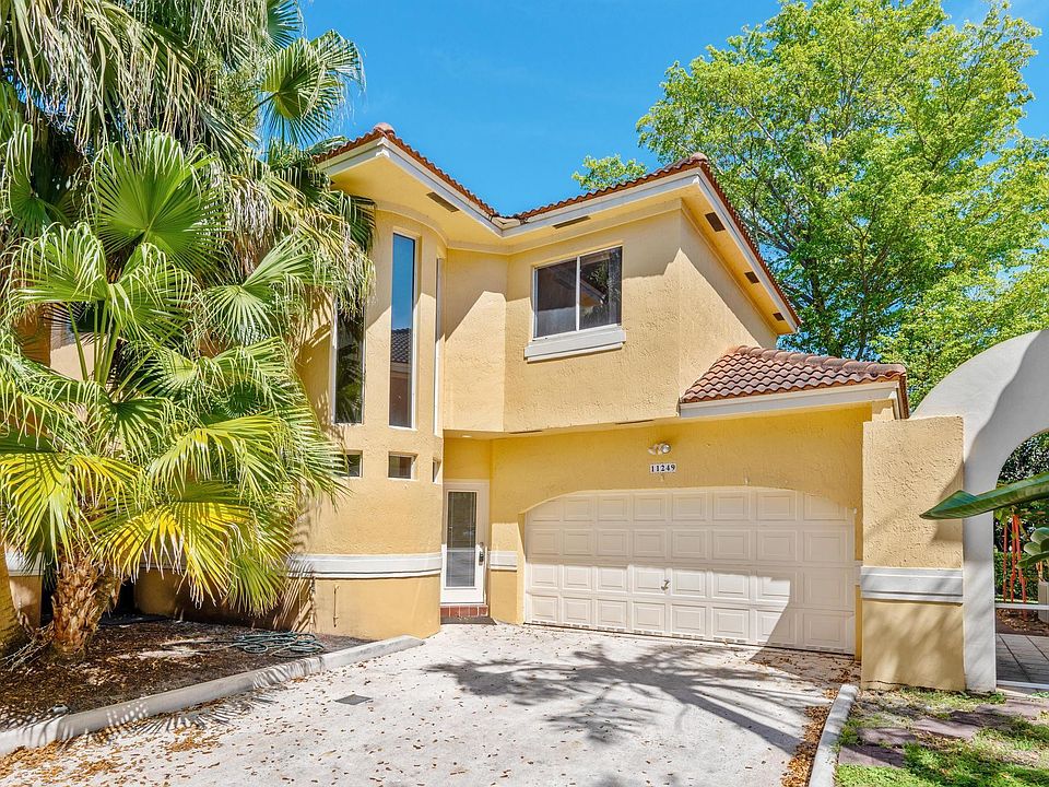 1st image of 11249 Lakeview Drive