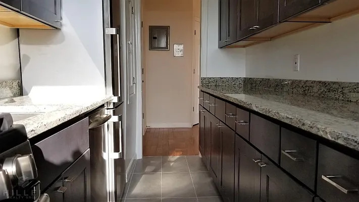 Rented by Hillel Realty Group | media 17