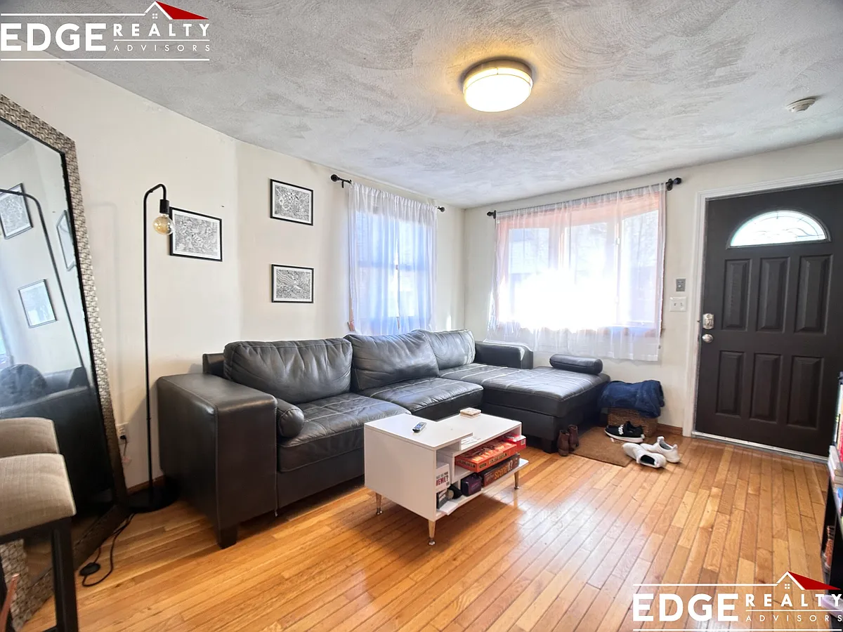 Building Photo - 41 Ashford St #9
