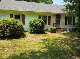 257 Roane Point Dr, Cobbs Creek, VA 23035