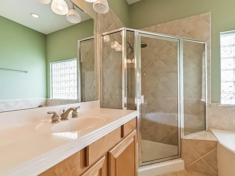 5453 Fairdale Ln — Photo 16