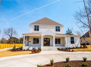 2966 N Chapel View Dr, Fayetteville, AR 72703