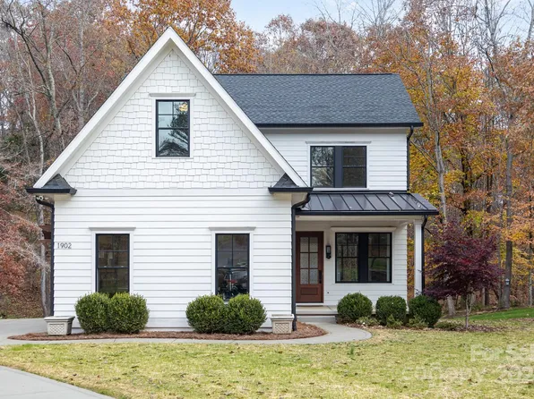 1902 Windlock Dr, Charlotte, NC 28270