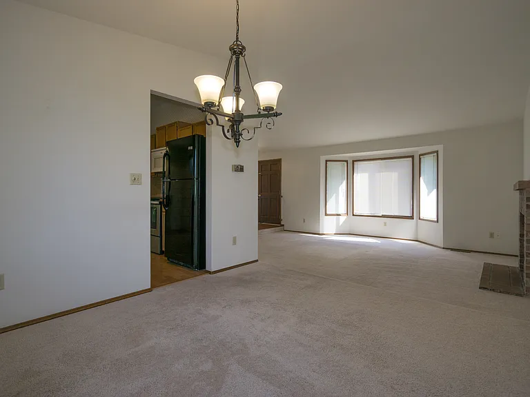 16708 SE 40th Pl — Photo 7