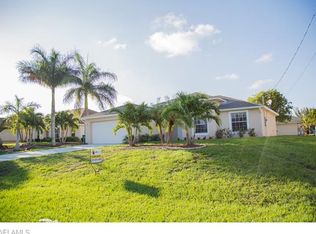 1613 SW 18th Ln, Cape Coral, FL 33991