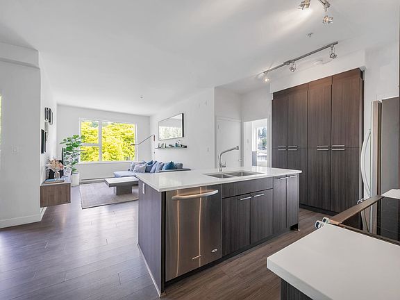 2nd image of 1201 W 16th St #201