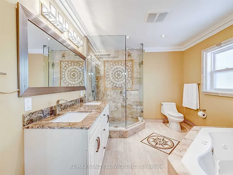 1570 Tipperary Ct — Photo 24