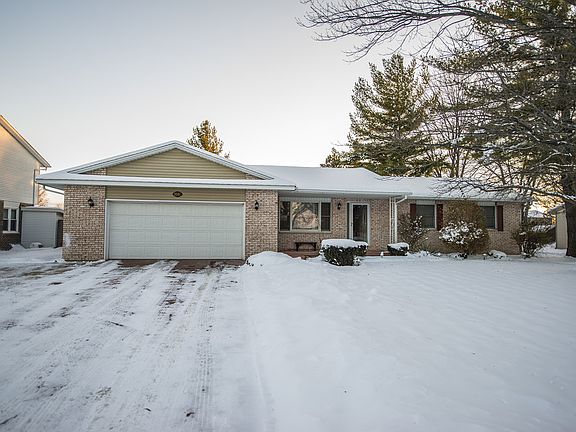 Built in 1974, the solid brick and vinyl exterior highlight this home sitting on nearly a 1/3 acre lot (90x150) in Saginaw Township.  Located off of Weiss Street near Nouvel Catholic High School, you can enjoy the peaceful neighborhood while being minutes from anywhere in Saginaw or Freeland.