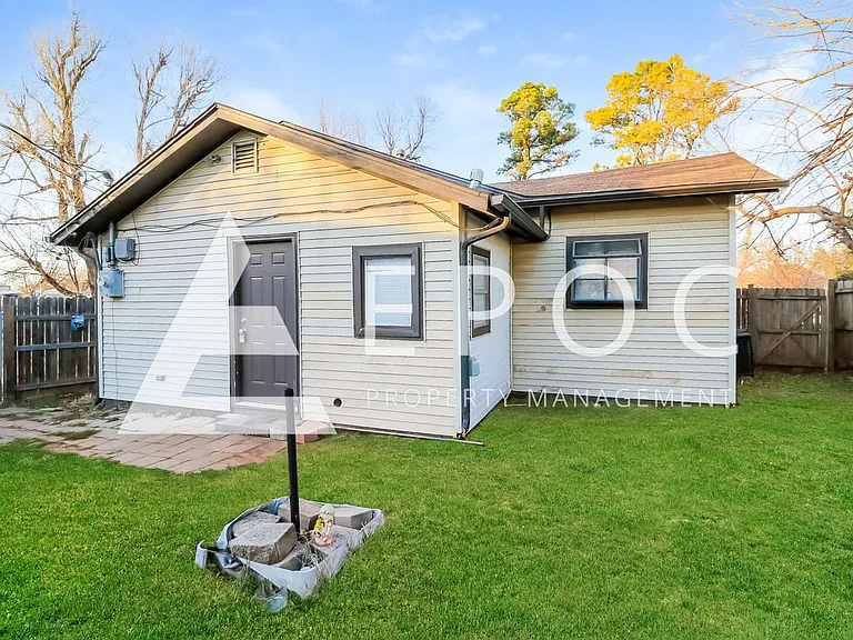 626 Cedar Ave — Photo 14