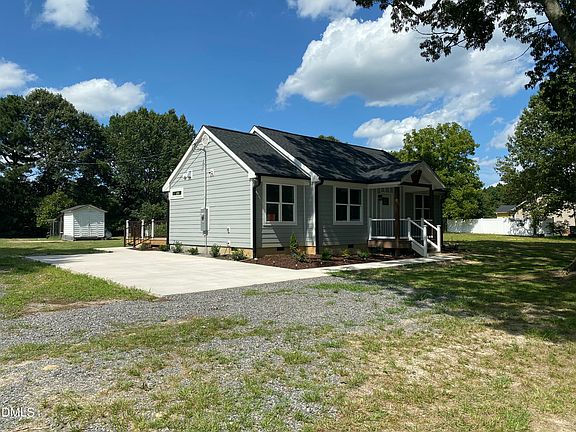 3rd image of 2924 N Shiloh Rd