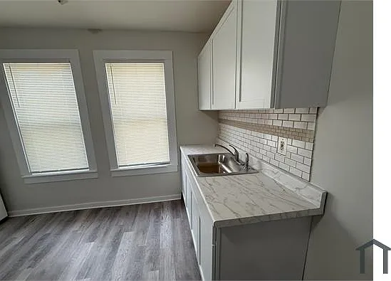 111 Smith St — Photo 3