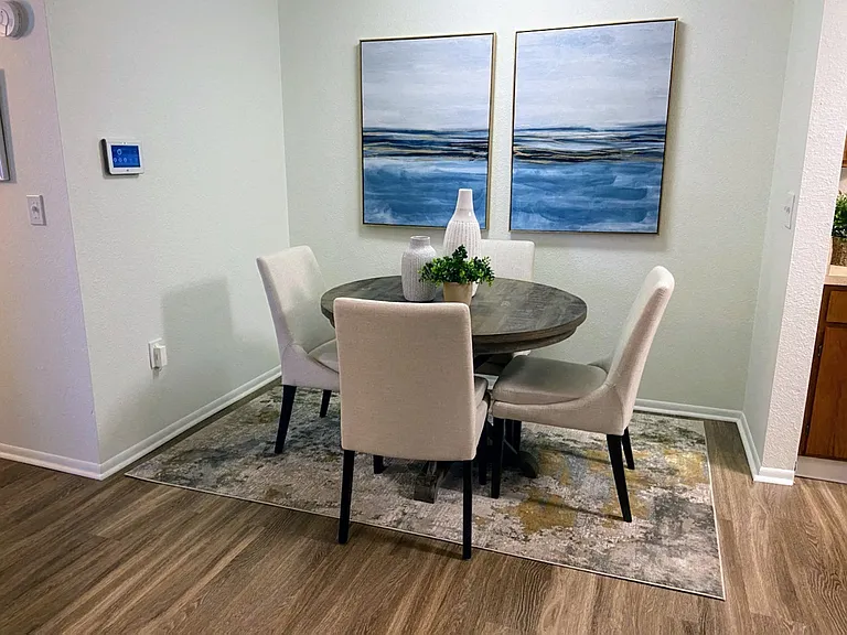 Lake in the Woods Apartments — Photo 5