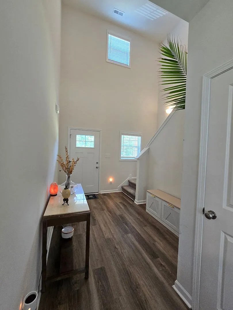 New Listing — Photo 3