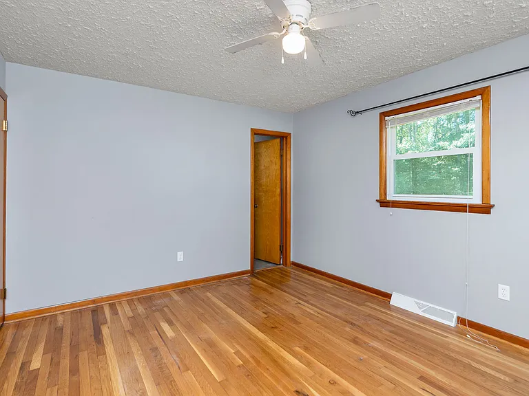 81 Sandy Ridge Rd — Photo 12