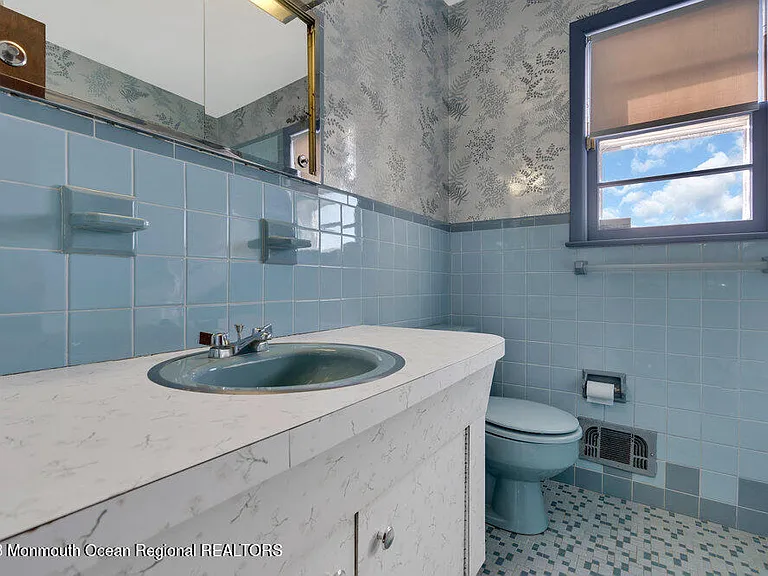 7 Howell Ave — Photo 23