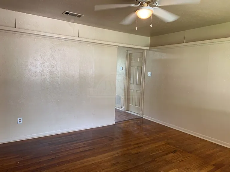 110 Bybee Ct — Photo 3