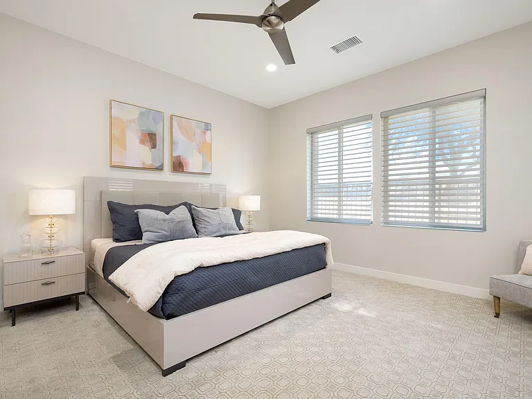 502 Retreat Cir — Photo 23