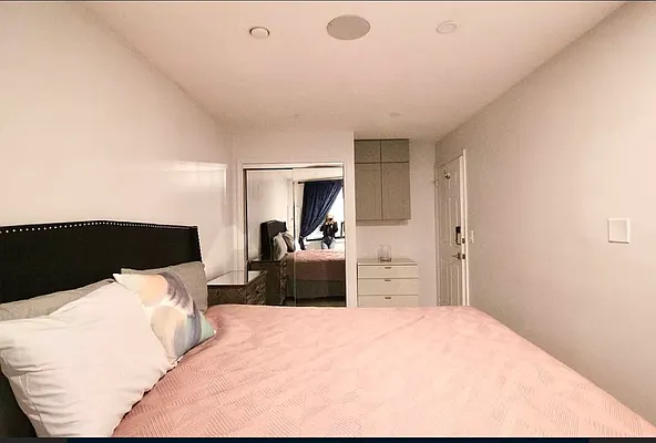 Rented by Hagstrom Management Inc | media 22