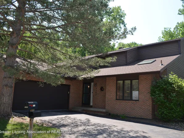 2397 Emerald Forest Cir #26, East Lansing, MI 48823