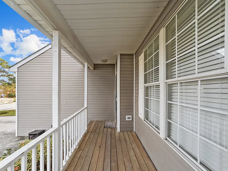 115 Jones St — Photo 2