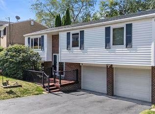 227 Yosemite Dr, Pittsburgh, PA 15235
