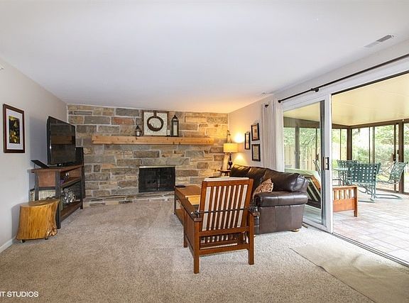 4th image of 760 Casa Solana Dr