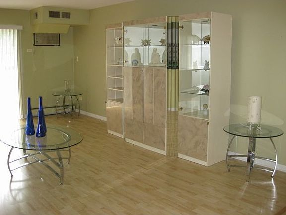 4th image of 1122 N Dale Ave APT 2K