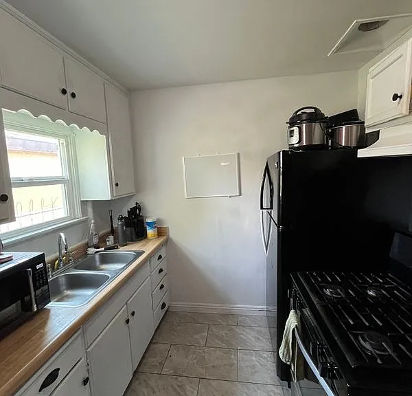 3811 Birch St — Photo 8